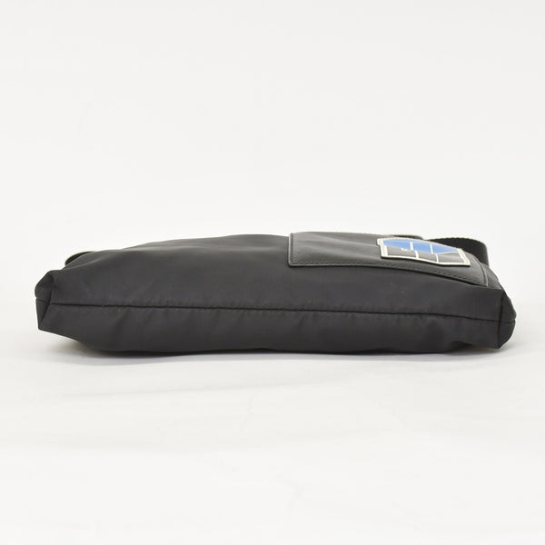 極美品 PRADA プラダ ショルダーバッグ トライアングルロゴ 19ss ブラック シルバー金具 ナイロン レザー 中古 4a003696