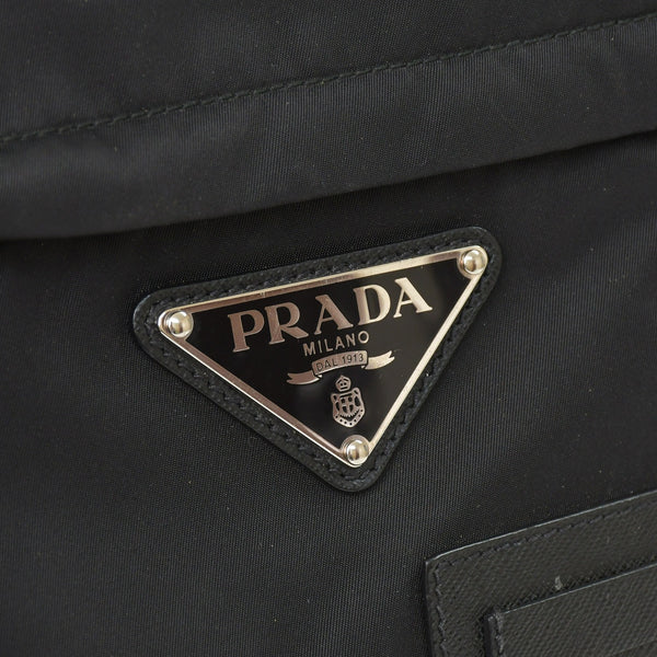 極美品 PRADA プラダ ショルダーバッグ トライアングルロゴ 19ss ブラック シルバー金具 ナイロン レザー 中古 4a003696