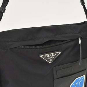 極美品 PRADA プラダ ショルダーバッグ トライアングルロゴ 19ss ブラック シルバー金具 ナイロン レザー 中古 4a003696