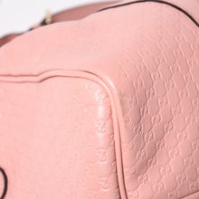 Load image into Gallery viewer, 極美品 GUCCI グッチ ショルダーバッグ ミニボストン 2WAY マイクログッチシマ ピンク シマレザー 449646 中古 4a003451