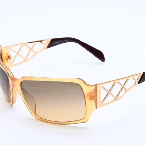 CHANEL シャネル サングラス アイウェア 5074-B c.791/18 サイズ62□15 120 ココマーク ラインストーン クリアイエロー 美品 中古 4a003733
