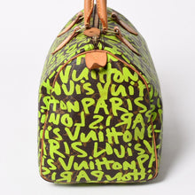 Load image into Gallery viewer, LOUIS VUITTON ルイヴィトン スピーディ30 ハンドバッグ モノグラムグラフィティ M93706 グリーン 美品 中古 4a003581