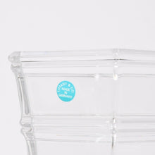 Load image into Gallery viewer, 新品未使用 TIFFANY&amp;Co. ティファニー Flower Vase フラワーベース 花瓶 ガラス ヘキサゴン クリア 企業刻印 ネーム入り 中古 4a005292