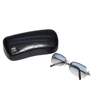 新品未使用 CHANEL シャネル ハーフリム サングラス アイウェア 4099 c.124/7B サイズ55□16 130 ココマーク ブルー シルバー 中古 4a003741