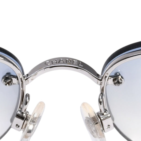新品未使用 CHANEL シャネル ハーフリム サングラス アイウェア 4099 c.124/7B サイズ55□16 130 ココマーク ブルー シルバー 中古 4a003741