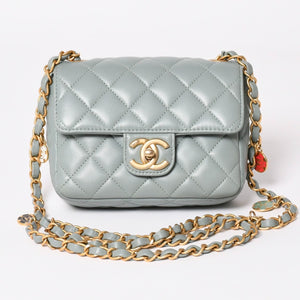 Like new CHANEL Mini Matelasse 16 S Flap S Chain Shoulder Bag AS3738 Random Number Coco Mark Lambskin Used 4a003742
