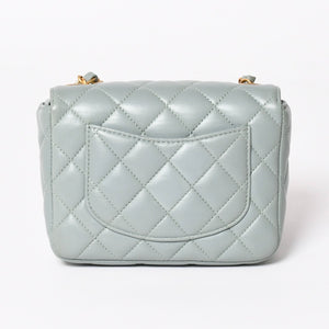Like new CHANEL Mini Matelasse 16 S Flap S Chain Shoulder Bag AS3738 Random Number Coco Mark Lambskin Used 4a003742