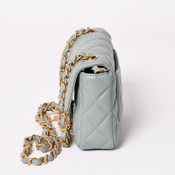 Like new CHANEL Mini Matelasse 16 S Flap S Chain Shoulder Bag AS3738 Random Number Coco Mark Lambskin Used 4a003742