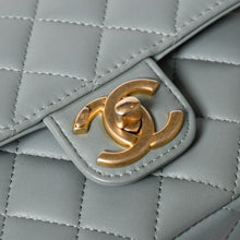 画像をギャラリービューアに読み込む, 新品同様 CHANEL シャネル ミニマトラッセ16 Sフラップ Sチェーンショルダーバッグ AS3738 ランダム番台 ココマーク ラムスキン 中古 4a003742