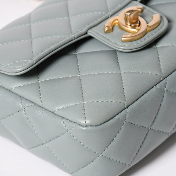 Like new CHANEL Mini Matelasse 16 S Flap S Chain Shoulder Bag AS3738 Random Number Coco Mark Lambskin Used 4a003742