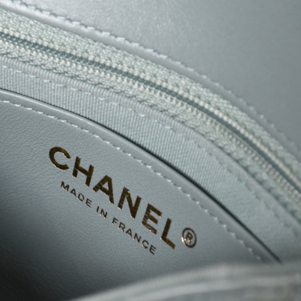 Like new CHANEL Mini Matelasse 16 S Flap S Chain Shoulder Bag AS3738 Random Number Coco Mark Lambskin Used 4a003742