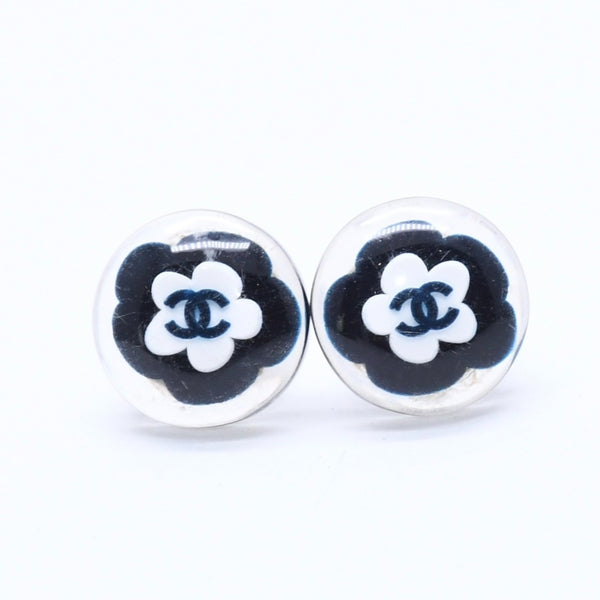 CHANEL シャネル ココマーク ボタンピアス 重量約1.68g 04S刻印 カメリア クリア ブラック ホワイト 樹脂系 両耳用 美品 中古 4a003747
