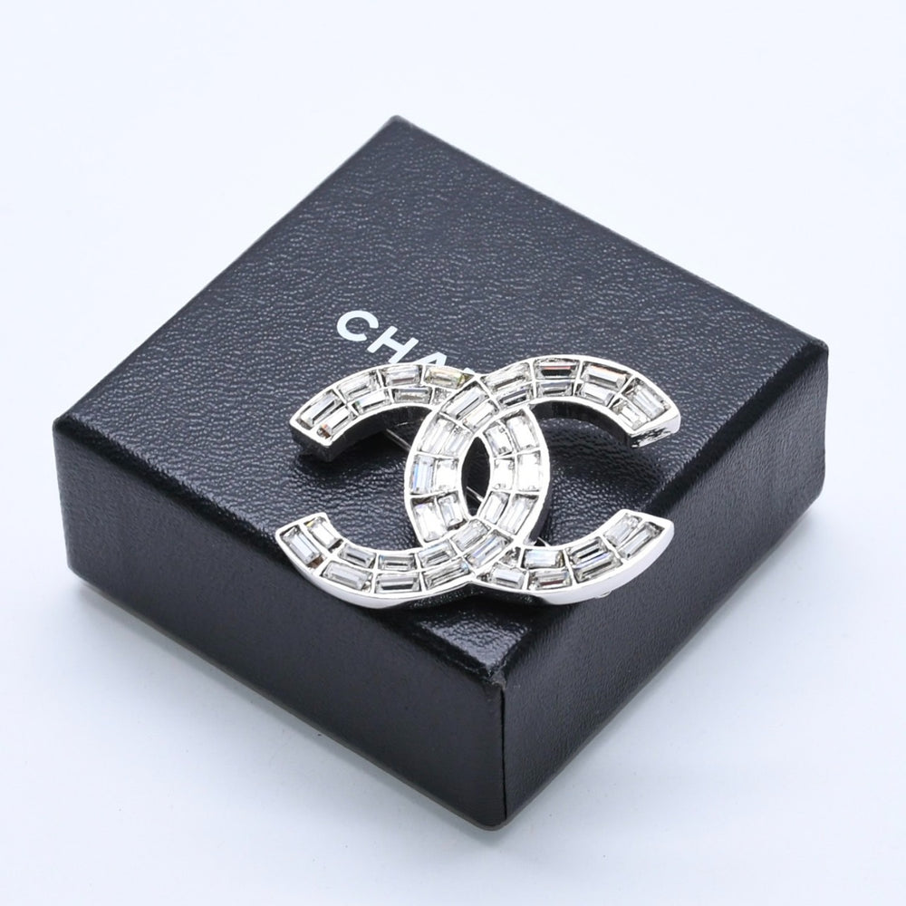 極美品 CHANEL シャネル ココマーク ブローチ 重量約20.05g 01P刻印 メタル ラインストーン シルバー クリア 中古 4a003749
