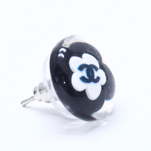 CHANEL シャネル ココマーク ボタンピアス 重量約1.68g 04S刻印 カメリア クリア ブラック ホワイト 樹脂系 両耳用 美品 中古 4a003747
