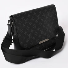 Load image into Gallery viewer, 極美品 LOUIS VUITTON ルイヴィトン メッセンジャーPM エクスプローラー モノグラム ブラック エクリプス M40565 シルバー金具 中古 4a003674