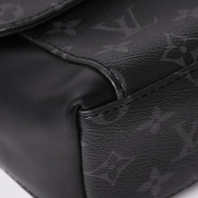 Load image into Gallery viewer, 極美品 LOUIS VUITTON ルイヴィトン メッセンジャーPM エクスプローラー モノグラム ブラック エクリプス M40565 シルバー金具 中古 4a003674