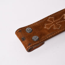 Load image into Gallery viewer, 極美品 CHROME HEARTS クロムハーツ ベルト ストラップ サイズ34 セメタリー クロスパッチ シルバー925 レザー 中古 4a003757