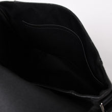 Load image into Gallery viewer, 極美品 LOUIS VUITTON ルイヴィトン メッセンジャーPM エクスプローラー モノグラム ブラック エクリプス M40565 シルバー金具 中古 4a003674