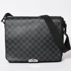 極美品 LOUIS VUITTON ルイヴィトン ディスリクト MM メッセンジャーバッグ N40350 ショルダーバッグ ダミエグラフィクト ブラック シルバー金具 中古 4a003675