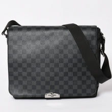 Load image into Gallery viewer, 極美品 LOUIS VUITTON ルイヴィトン ディスリクト MM メッセンジャーバッグ N40350 ショルダーバッグ ダミエグラフィクト ブラック シルバー金具 中古 4a003675