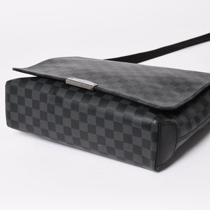 極美品 LOUIS VUITTON ルイヴィトン ディスリクト MM メッセンジャーバッグ N40350 ショルダーバッグ ダミエグラフィクト ブラック シルバー金具 中古 4a003675