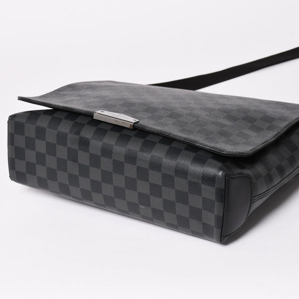 極美品 LOUIS VUITTON ルイヴィトン ディスリクト MM メッセンジャーバッグ N40350 ショルダーバッグ ダミエグラフィクト ブラック シルバー金具 中古 4a003675