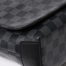 Load image into Gallery viewer, 極美品 LOUIS VUITTON ルイヴィトン ディスリクト MM メッセンジャーバッグ N40350 ショルダーバッグ ダミエグラフィクト ブラック シルバー金具 中古 4a003675