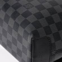 Load image into Gallery viewer, 極美品 LOUIS VUITTON ルイヴィトン ディスリクト MM メッセンジャーバッグ N40350 ショルダーバッグ ダミエグラフィクト ブラック シルバー金具 中古 4a003675
