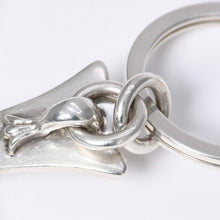 Load image into Gallery viewer, CHROME HEARTS クロムハーツ ラージCHクロスキーリングウィズダガーキーリング チャーム ペンダントトップ シルバー925 アクセサリー 重量55.2g 美品 中古 4a001133