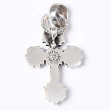 Load image into Gallery viewer, 極美品 CHROME HEARTS クロムハーツ PNDT CH CRS SML W/ATTACHED BALE フィリグリークロス ペンダントトップ ベイル 重量約24.3g 中古 4a003790