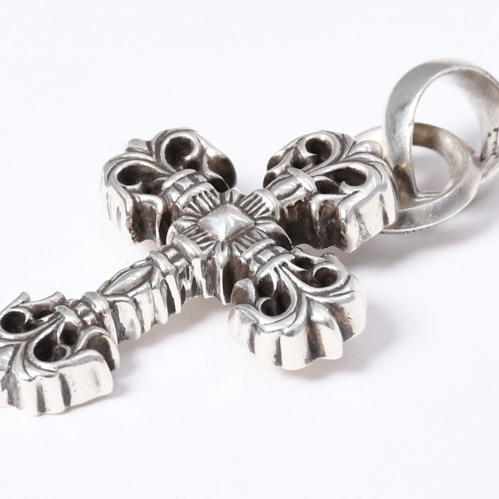 Very good condition CHROME HEARTS PNDT CH CRS SML W/ATTACHED BALE Filigree cross pendant top bail Weight approx. 24.3g Used 4a003790