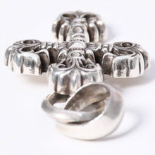 Load image into Gallery viewer, 極美品 CHROME HEARTS クロムハーツ PNDT CH CRS SML W/ATTACHED BALE フィリグリークロス ペンダントトップ ベイル 重量約24.3g 中古 4a003790