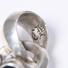Load image into Gallery viewer, 極美品 CHROME HEARTS クロムハーツ PNDT CH CRS SML W/ATTACHED BALE フィリグリークロス ペンダントトップ ベイル 重量約24.3g 中古 4a003790