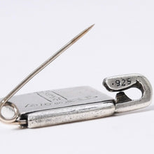 Load image into Gallery viewer, CHROME HEARTS クロムハーツ FRAMED SAFETY PIN OSAKA セーフティピン 大阪限定フレーム 重量約8.76g シルバー925 美品 中古 4a003796
