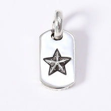 Load image into Gallery viewer, 極美品 CHROME HEARTS クロムハーツ DT TNY STAR タイニースター ドッグタグ ペンダントトップ 重量約3.77g シルバー925 中古 4a003793