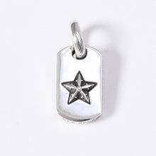 Load image into Gallery viewer, 極美品 CHROME HEARTS クロムハーツ DT TNY STAR タイニースター ドッグタグ ペンダントトップ 重量約3.77g シルバー925 中古 4a003793