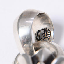 Load image into Gallery viewer, 極美品 クロムハーツ CBL CH CROSS SML W/ATTACHED BALE ベイル付きダブルCHクロス ペンダントトップ 重量約22.9g 中古 4a003789
