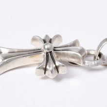 Load image into Gallery viewer, 極美品 CHROME HEARTS クロムハーツ CH CRS SML W/BALE スモールCHクロス Wベイルペンダントトップ チャーム 重量約23.0g 中古 4a003787