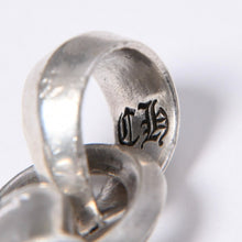 Load image into Gallery viewer, 極美品 CHROME HEARTS クロムハーツ CH CRS SML W/BALE スモールCHクロス Wベイルペンダントトップ チャーム 重量約23.0g 中古 4a003787