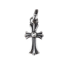Load image into Gallery viewer, 極美品 新型 CHROME HEARTS クロムハーツ CRS BBYFAT ベイビーファットクロス ペンダントトップ チャーム 重量約2.16g シルバー925 中古 4a003807