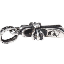 Load image into Gallery viewer, 極美品 新型 CHROME HEARTS クロムハーツ CRS BBYFAT ベイビーファットクロス ペンダントトップ チャーム 重量約2.16g シルバー925 中古 4a003807