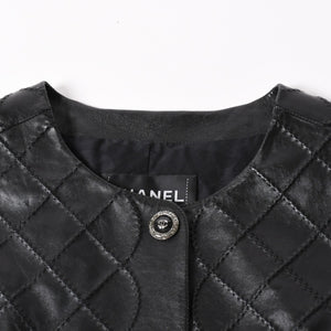 極美品 CHANEL シャネル マトラッセ ノーカラー仕様ブラックレザージャケット ラムスキン ココマーク アウター 50サイズ P72638 中古 4a003769