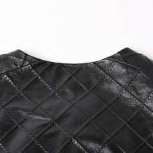 画像をギャラリービューアに読み込む, 極美品 CHANEL シャネル マトラッセ ノーカラー仕様ブラックレザージャケット ラムスキン ココマーク アウター 50サイズ P72638 中古 4a003769