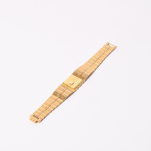 Load image into Gallery viewer, Piaget ピアジェ POLO ポロ 腕時計 7131C701 重量約146.35g K18YG 750刻印 クォーツ ゴールド文字盤 ガラスキズ 美品 中古 4a003590
