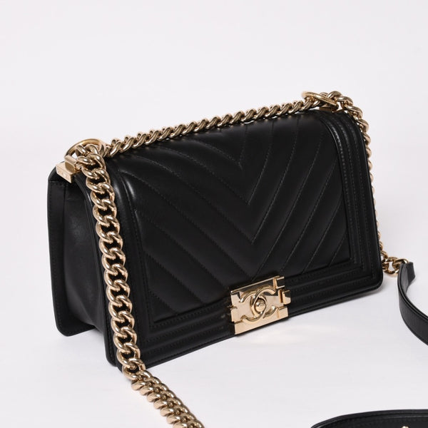 極美品 CHANEL シャネル ボーイシャネル チェーンショルダーバッグ 27番台 V字ステッチ シェブロン ココマーク ラムスキン ブラック 2way ゴールド金具 中古 4a003663