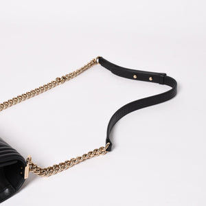 極美品 CHANEL シャネル ボーイシャネル チェーンショルダーバッグ 27番台 V字ステッチ シェブロン ココマーク ラムスキン ブラック 2way ゴールド金具 中古 4a003663