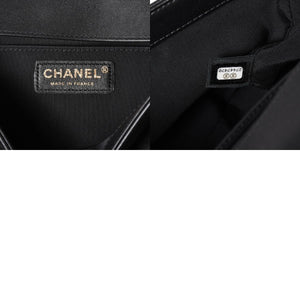極美品 CHANEL シャネル ボーイシャネル チェーンショルダーバッグ 27番台 V字ステッチ シェブロン ココマーク ラムスキン ブラック 2way ゴールド金具 中古 4a003663