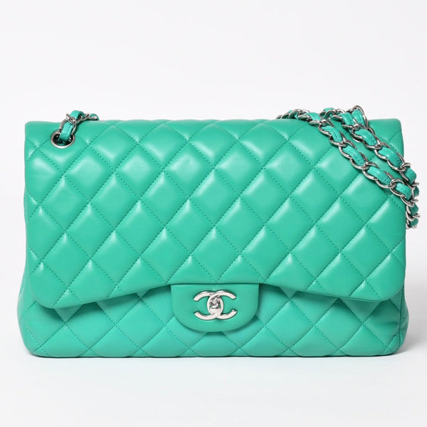 新品同様 CHANEL シャネル デカマトラッセ30 グリーン Wフラップ Wチェーンショルダーバッグ A58600 16番台 ココマーク ラムスキン 中古 4a003840