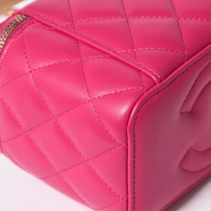 Very Good Condition CHANEL Vanity Chain Shoulder Bag AP1341 Random Number Coco Mark Lambskin Pink Gold Hardware Used 4a003842
