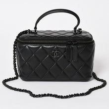 画像をギャラリービューアに読み込む, 極美品 CHANEL シャネル SO BLACK ソーブラック ヴァニティ チェーンショルダーバッグ AP2199 ランダム番台 ココマーク 中古 4a003839